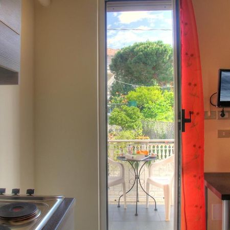 Residence Bellevue Apartments Pietra Ligure Exterior foto