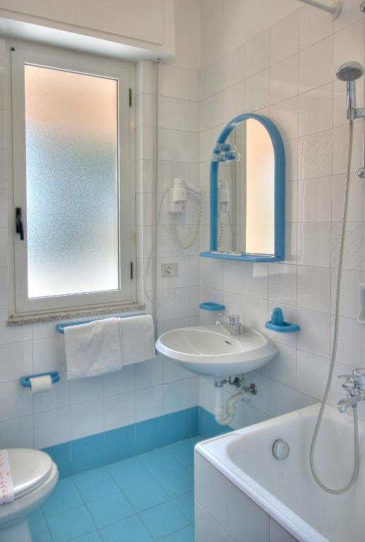 Residence Bellevue Apartments Pietra Ligure Habitación foto