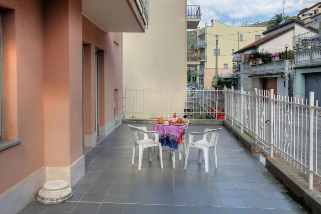 Residence Bellevue Apartments Pietra Ligure Habitación foto